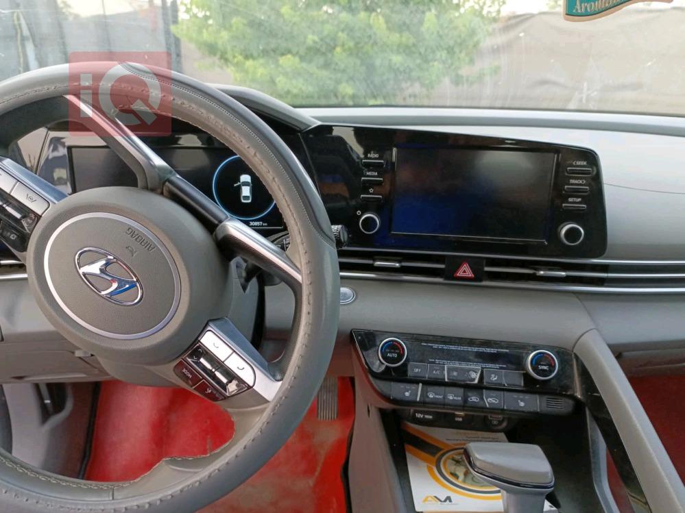 هیوندای ئەلەنترا